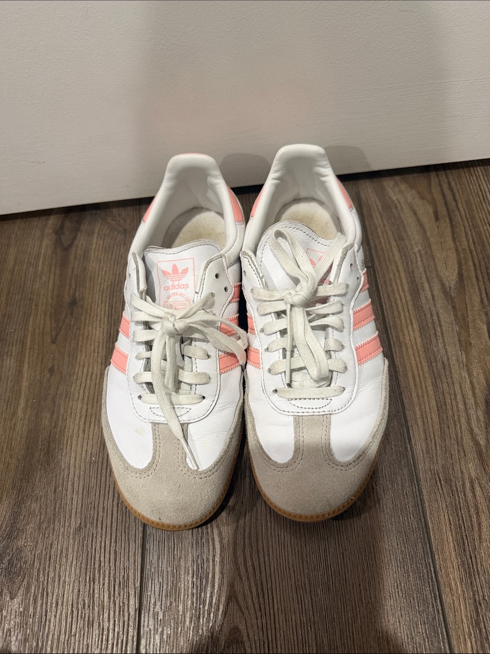 adidas kids 6.5 White & Pink Retro-Style Sneakers Sambas like new!
